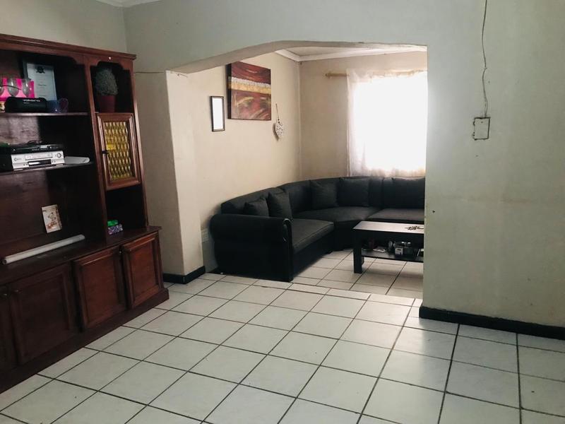 3 Bedroom Property for Sale in Mitchells Plain Central Western Cape